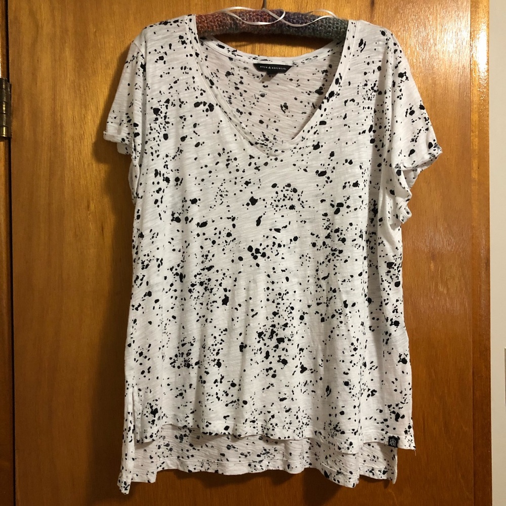Rock & Republic white splatter tee
